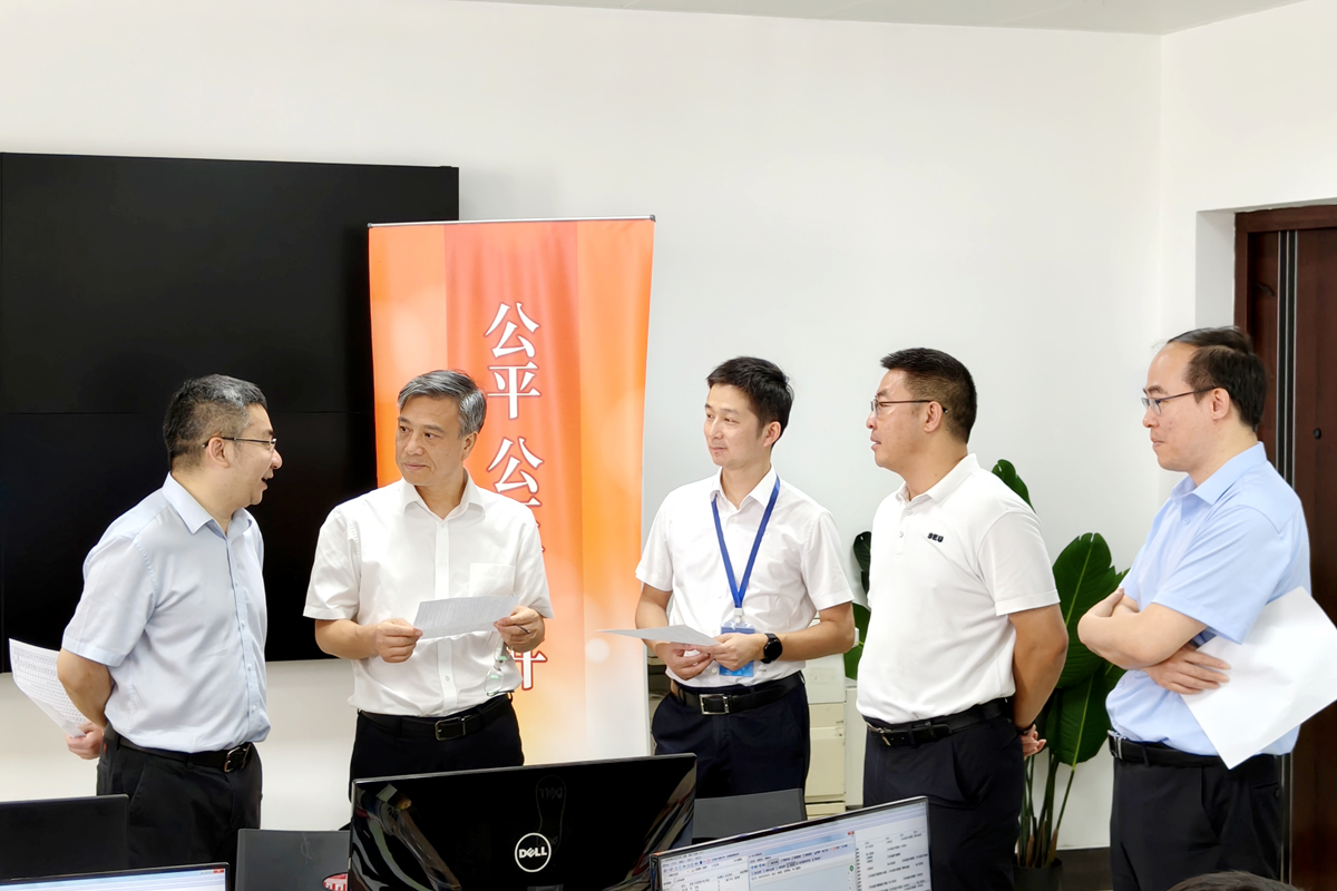 東南大學(xué)黨委書記鄔小撐現(xiàn)場(chǎng)調(diào)研本科招生錄取工作